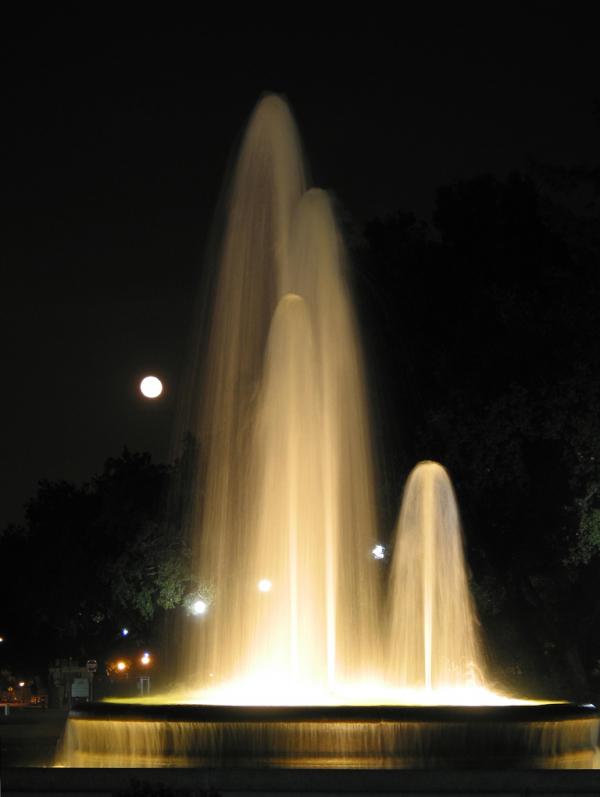 Fountain Moon