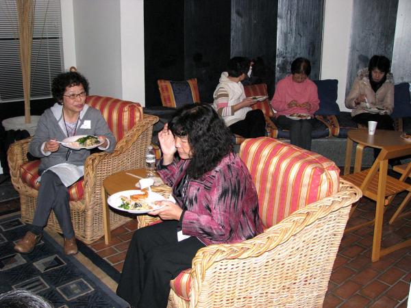 29 Chow Time 3.JPG